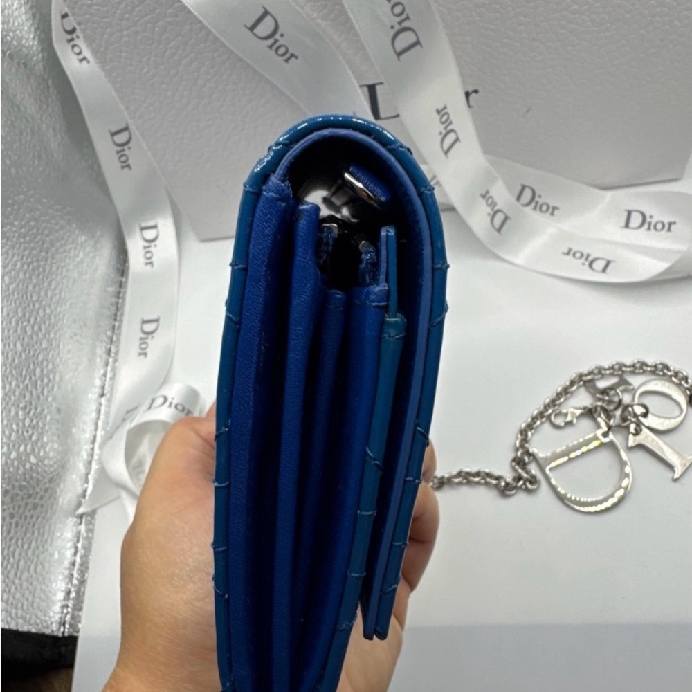 Authentic Christian Dior patent wallet with chain - Picture 9 of 11